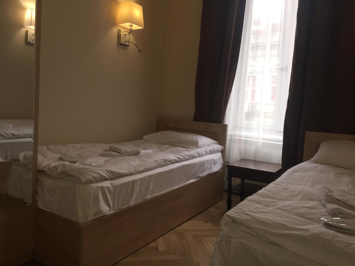 Hotel Nice Тбилиси Екстериор снимка